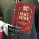 Podcast “Bible in a Year” chạm mốc gần 1 tỷ lượt tải